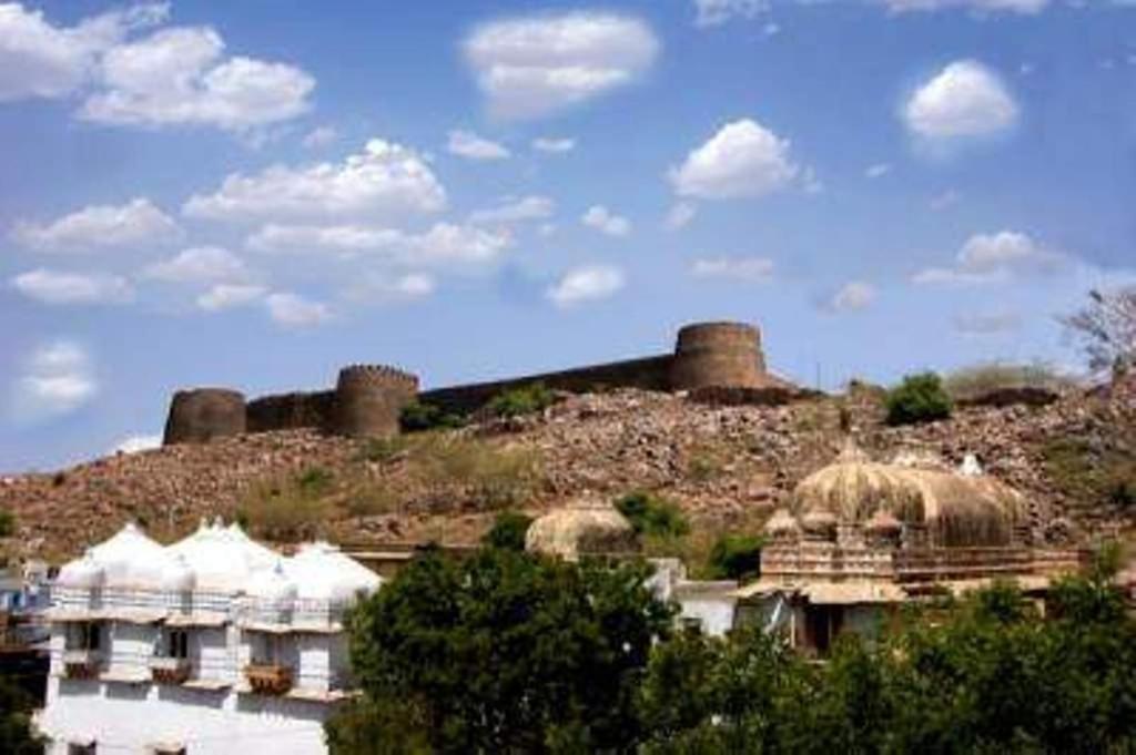 Bassi Fort Palace Chittorgarh Exterior photo